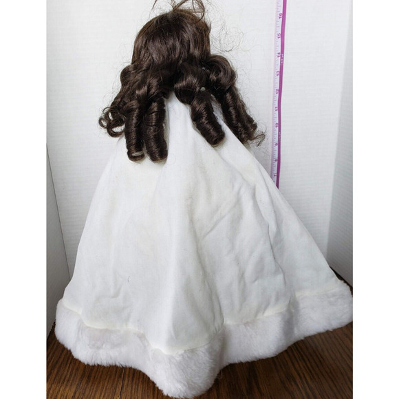 Vintage House of Lloyd 1998 Dark Hared Girl In White Outfit Porcelain Girl Doll - Picture 4 of 11